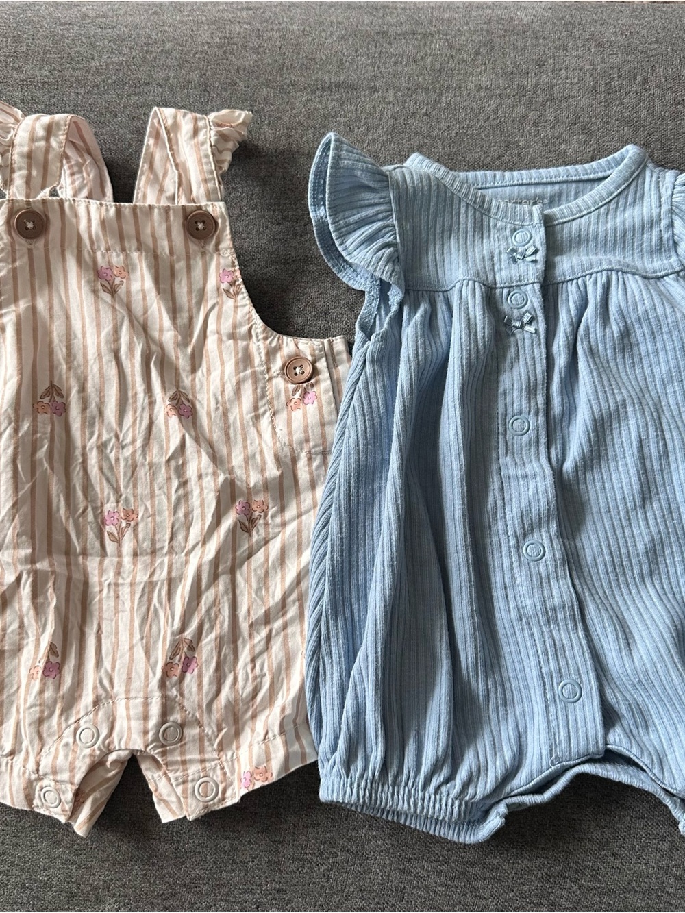 Unbranded Girls' Blue Ribbed Romper and Cream Floral Stripe Romper Set